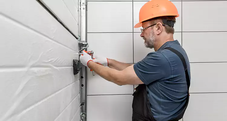 Emergency Garage Door Repair in Fruit Cove, FL