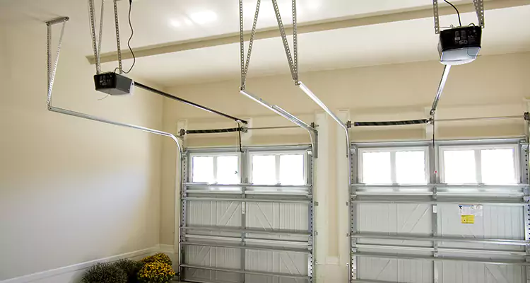 Residential Emergency Garage Door Repair in Fruit Cove, FL