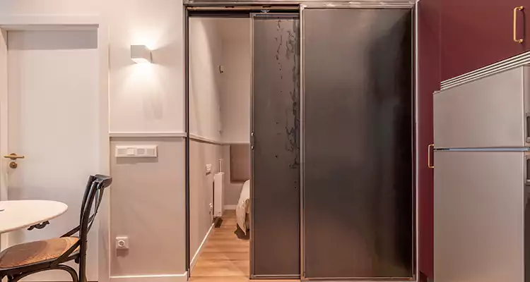 We Fix Closet Sliding Door in Fruit Cove, FL