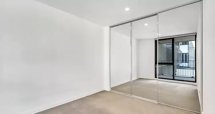 Why Homeowners Choose Us for Sliding Mirror Door Replacement in Fruit Cove, FL